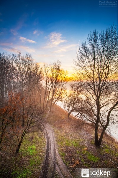 Napfelkelte a Tiszán - ártér