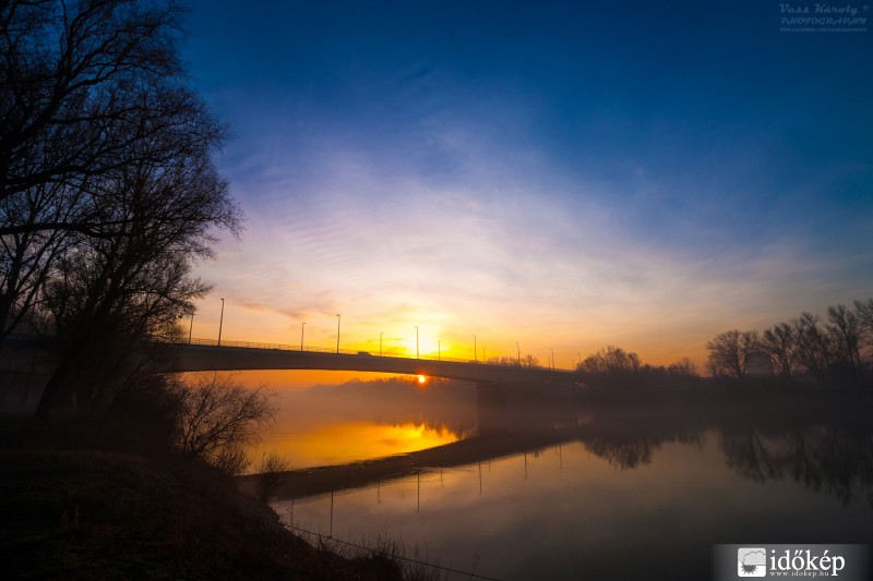 Napfelkelte a Tiszán IV.