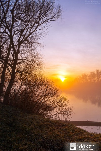 Napfelkelte a Tiszán III.
