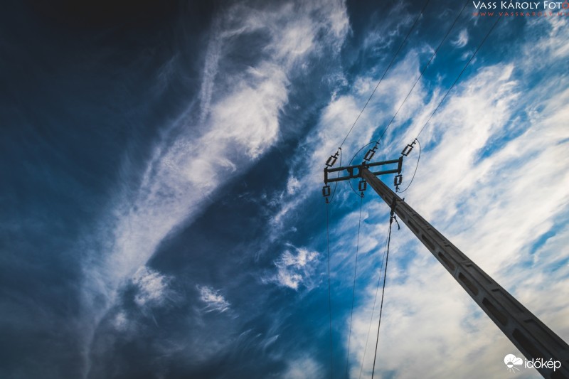 Cirrusok Advent 2. vasárnapján