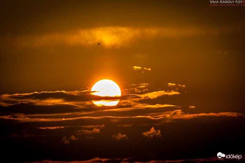 Előbújt, mielőtt lement.. :-)