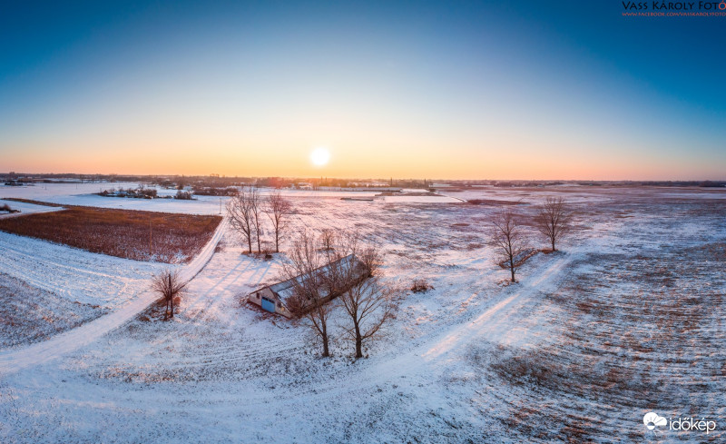 Téli napnyugta az Alföldön