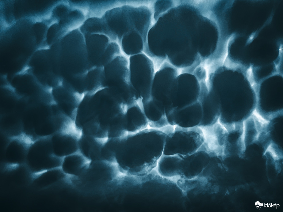 Mammatus felhők Zalaegerszeg felett