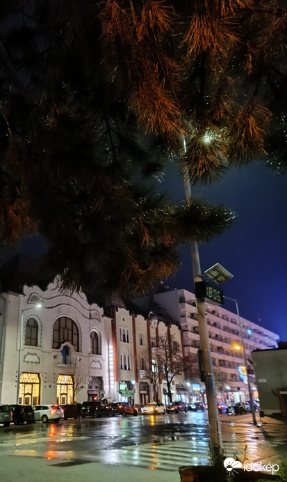 Hó helyett esőt hozott a Mikulás Kecskemétre...