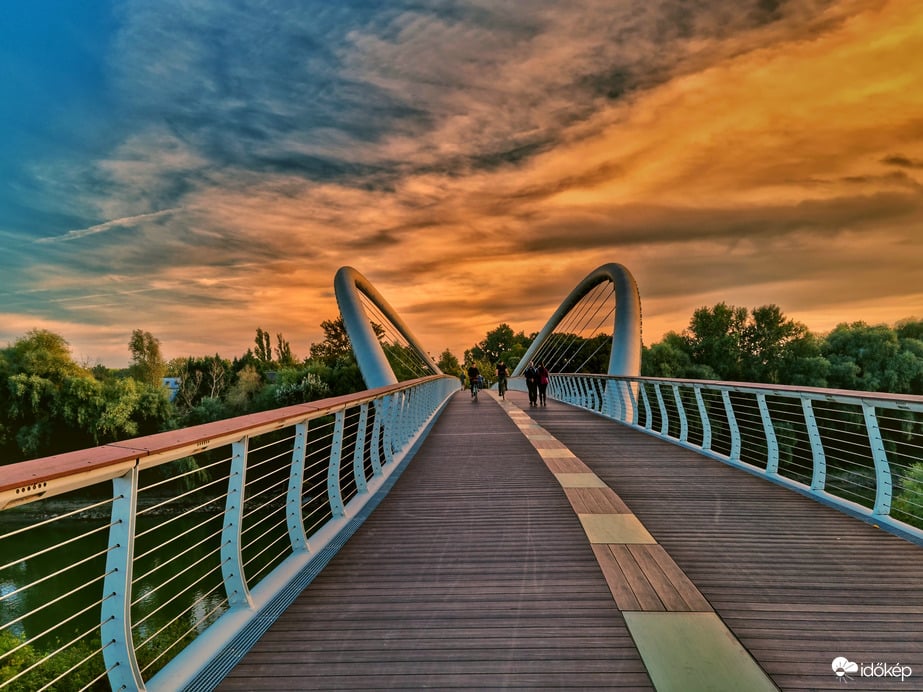 Színes Tiszavirág híd