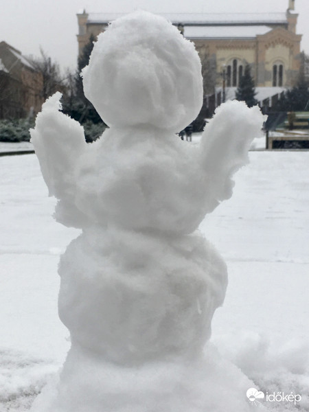 Kicsi de majd megnô