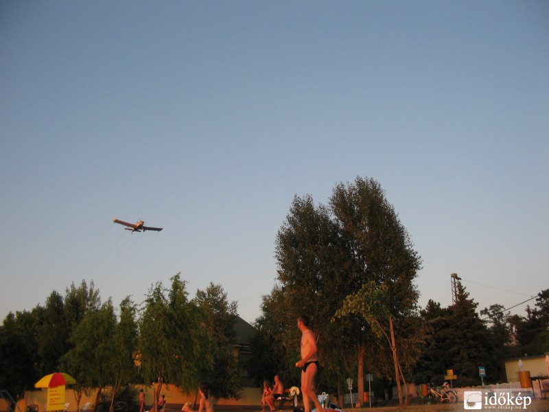 Balatoni szunyogirtás