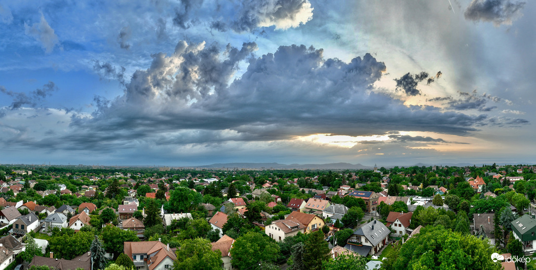Budapestre érkező