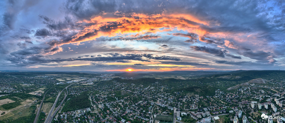 Budaörs naplementében