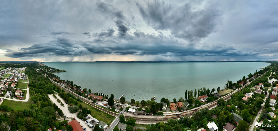 Siófokra érkező
