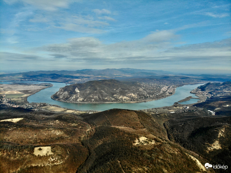 Dunakanyar 800 méterre a tenger