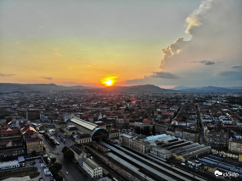 Budapest felett az ég...