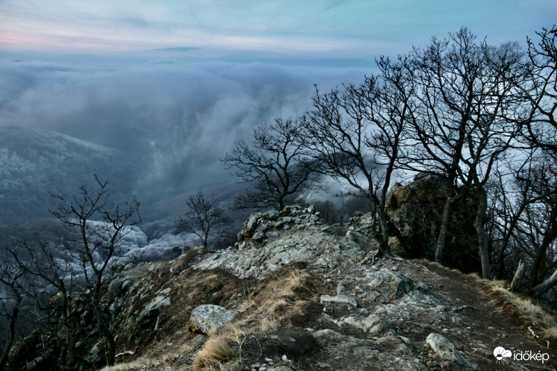Vadálló kövek mordori hangulatban