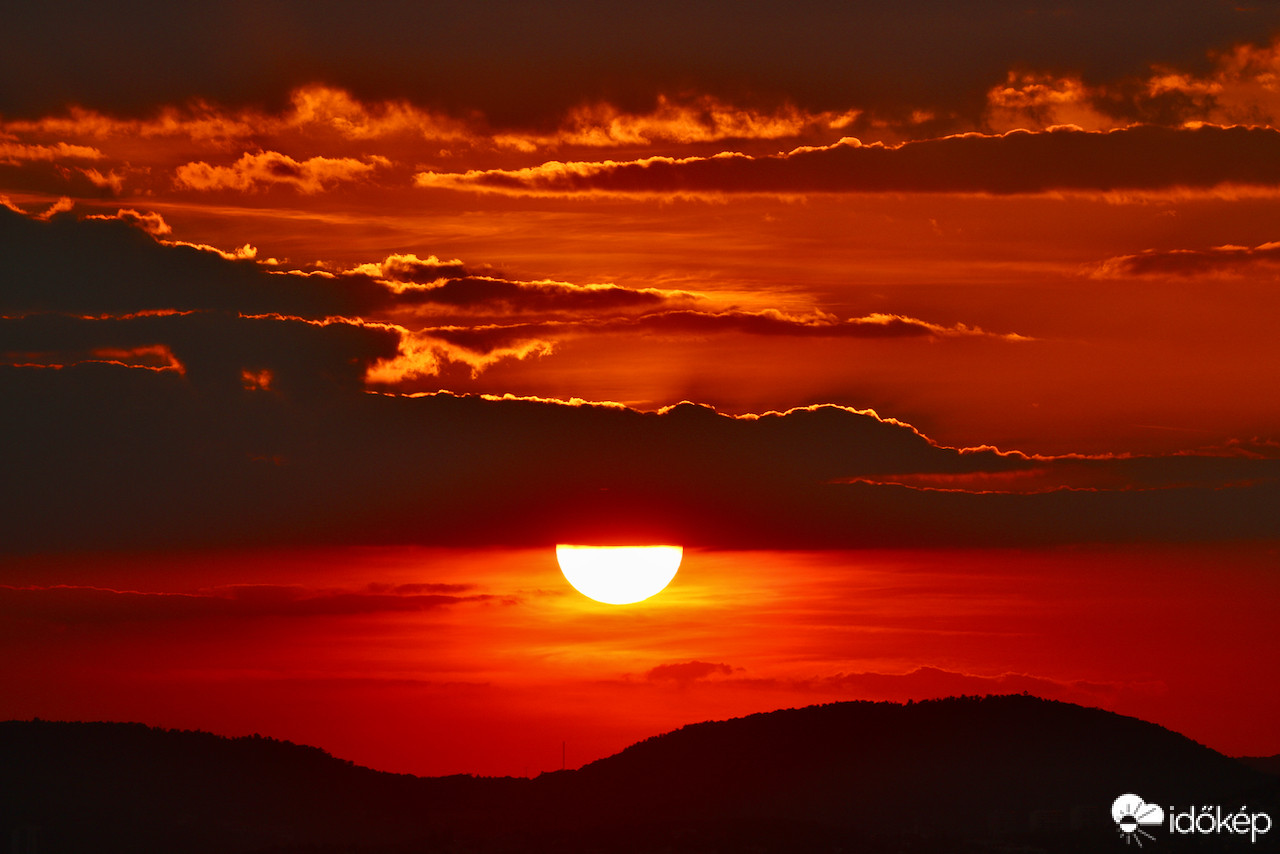 A Hárs hegy mellett 