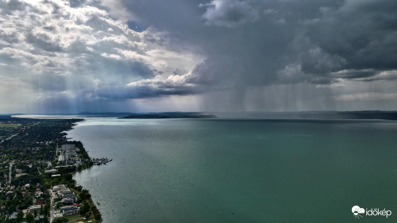 Siófokról Tihany irányába nézve