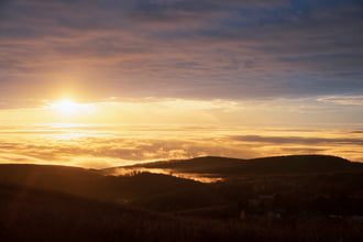 Látványos naplemente a Mátrában