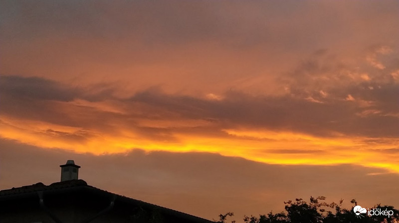 Aranyló naplemente 2