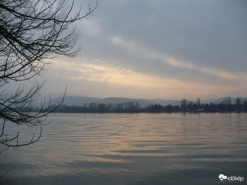 Zebegény