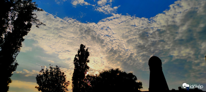 Rianások a felhőtömbön