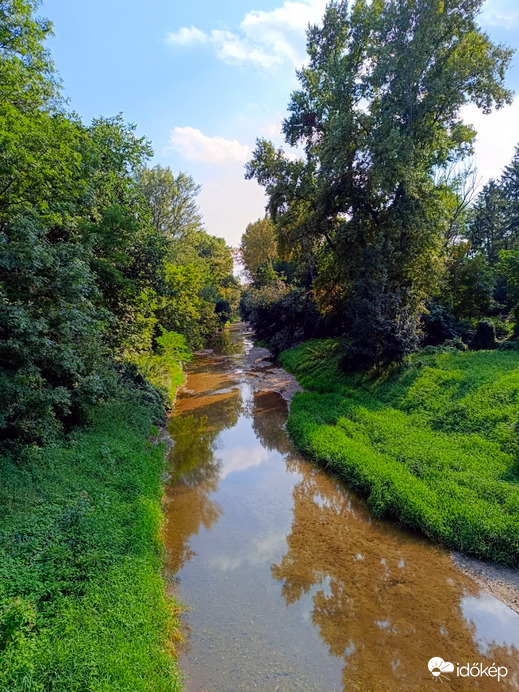 Álló folyó (Lajta)