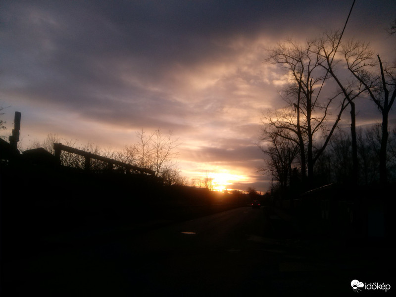 Naplemente a rozsdaövezetben