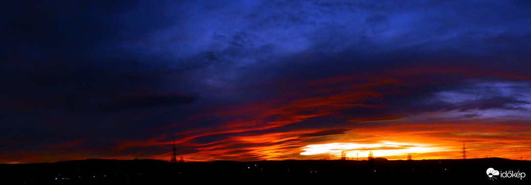 Egy "látványos nap" búcsúpanorámája