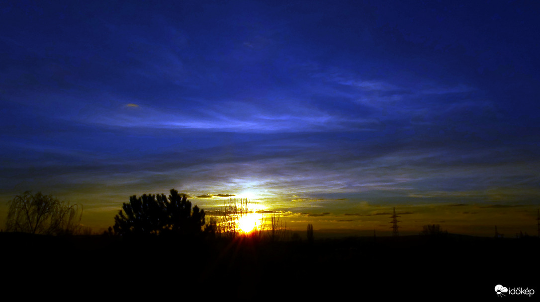 Kékes "hideg" naplemente