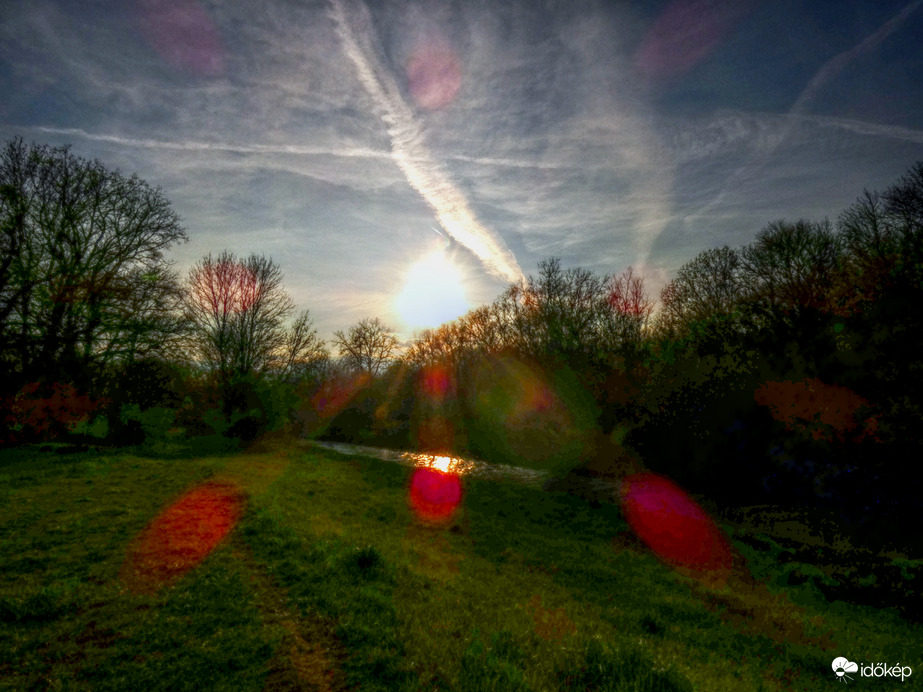 Naplemente Aranyhídja a Lajtán