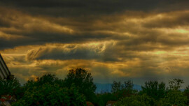 Májusi felhős panoráma