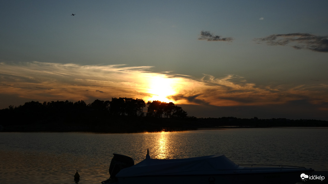 Naplemente a lagunában