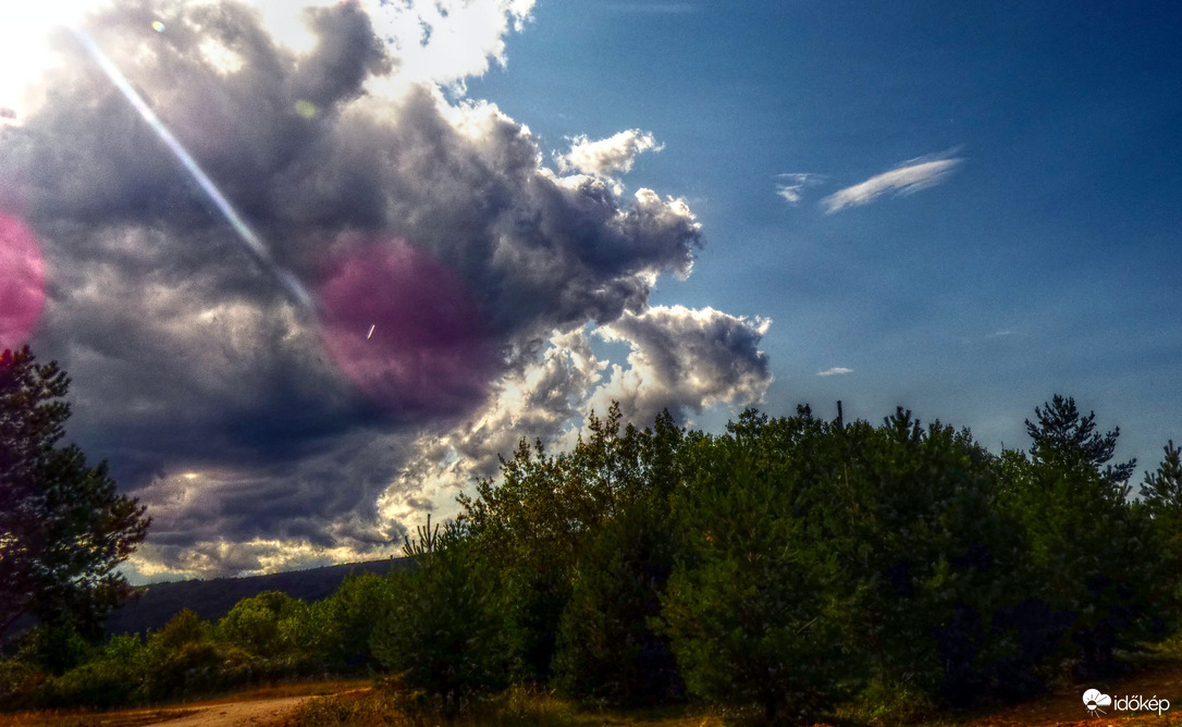 Délutáni felhőzés