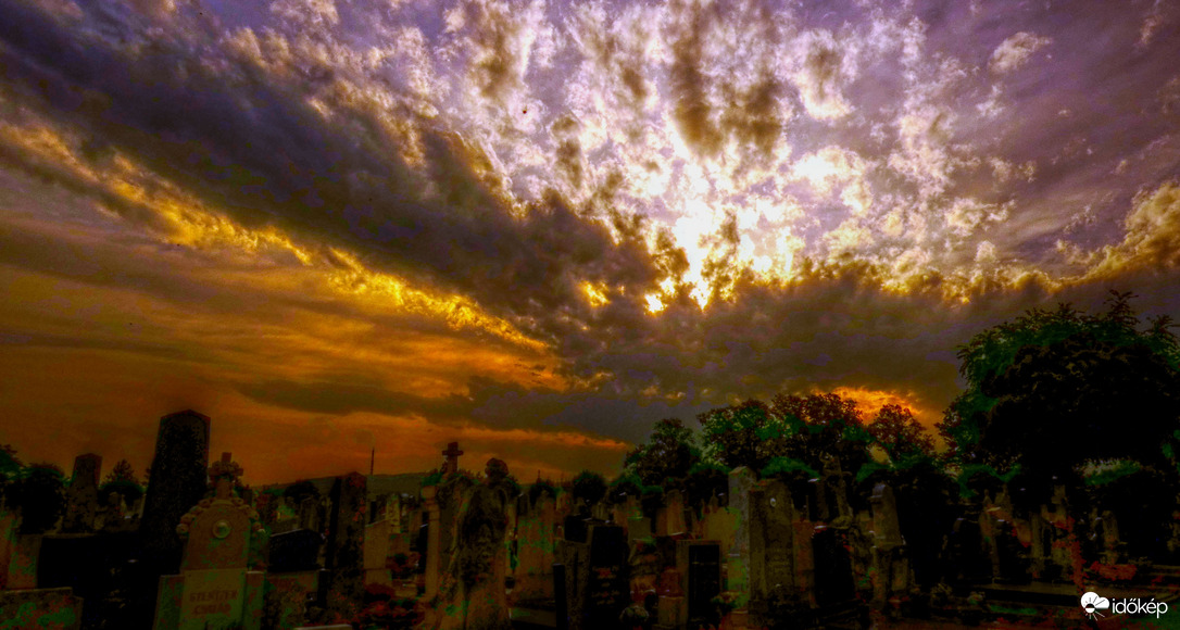 "Mindenszentek" elébe