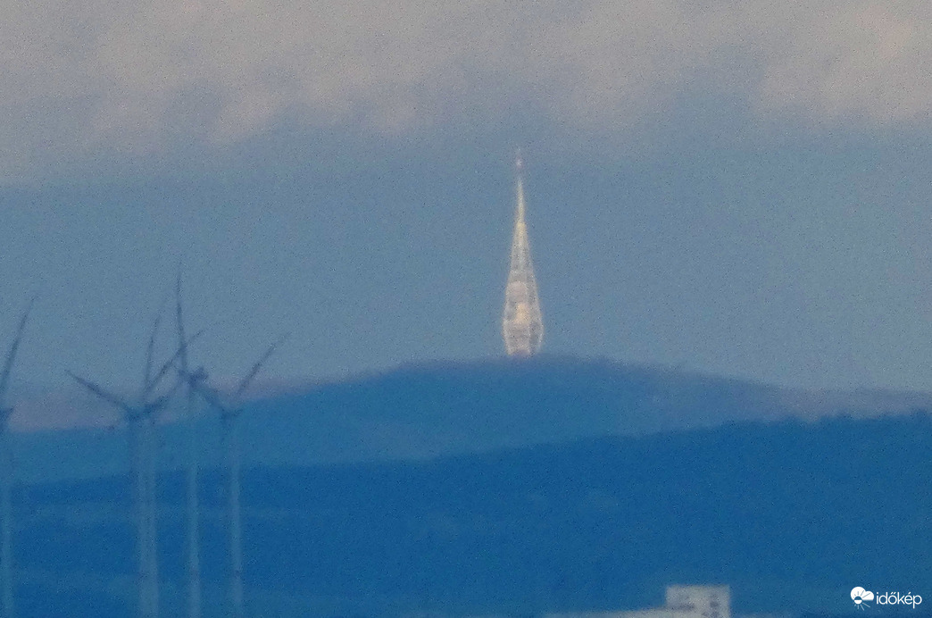 A Pozsonyi TV-torony - Sopronból (70 km)