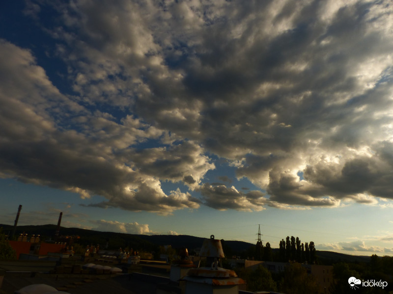 Tetőző panoráma