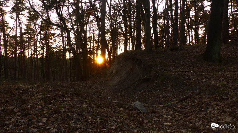 Naplemente a kelta sáncnál