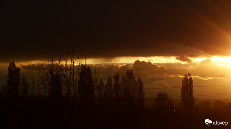 Naplemente eső után