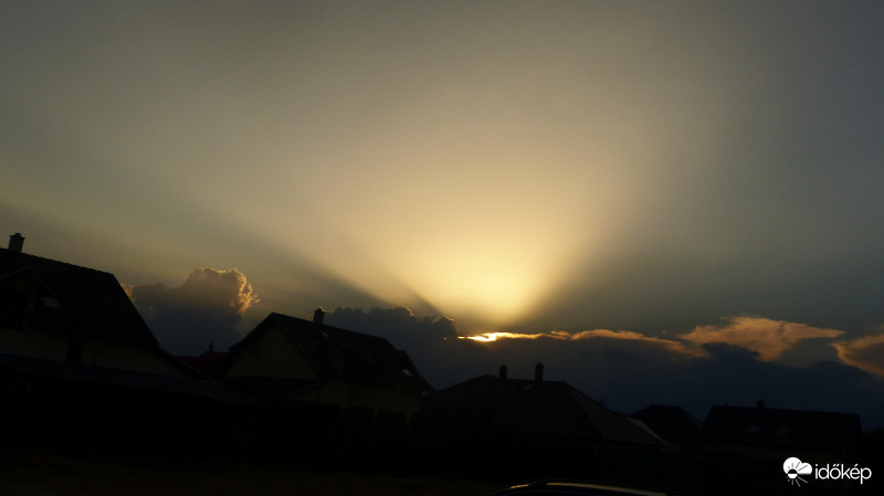 Szaharián naplemente