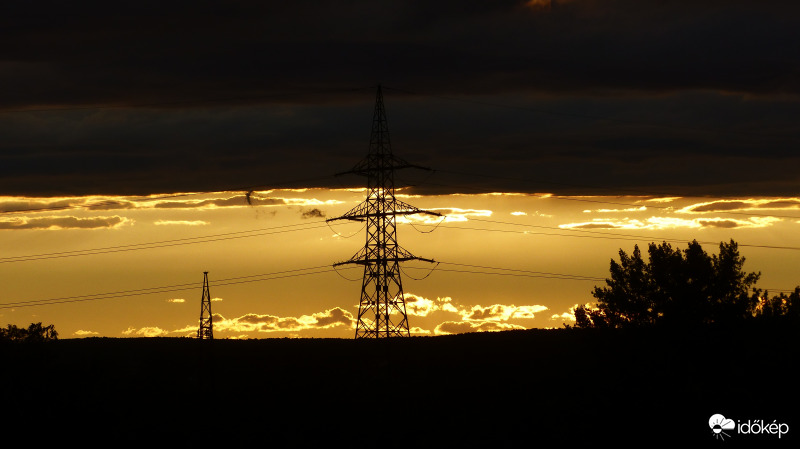 Szélesvásznú naplemente