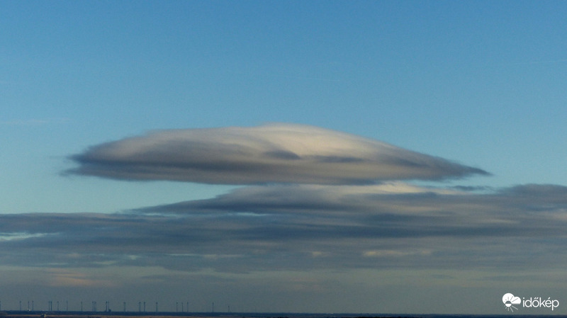 "UFO" töltése a szélerőművekről