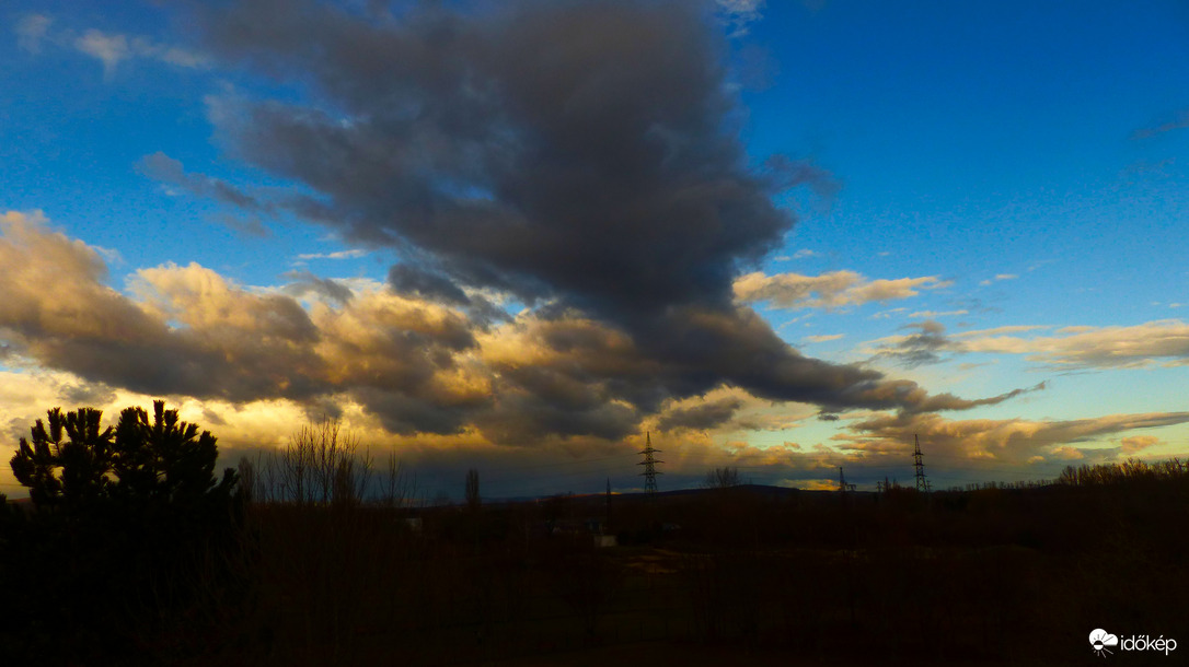 Boszorkány-tölcsér