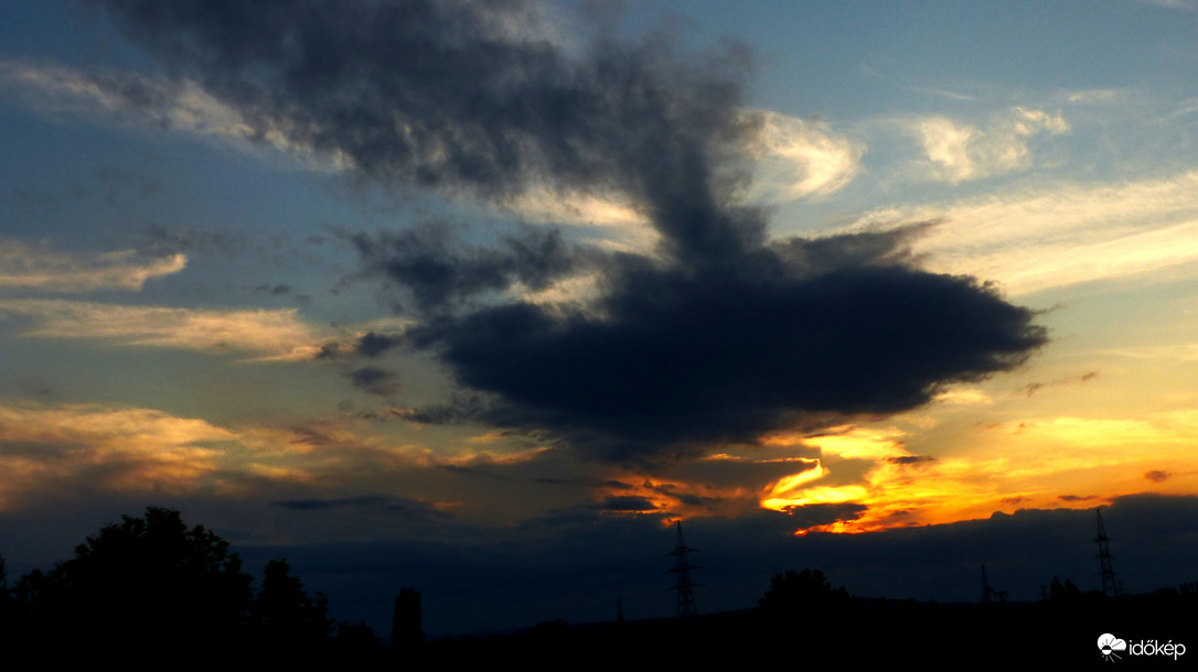 Naplemente villantása