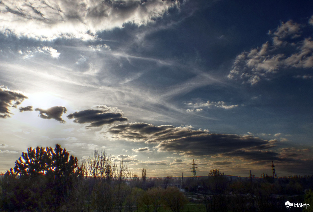 Délutáni felhőcsorda