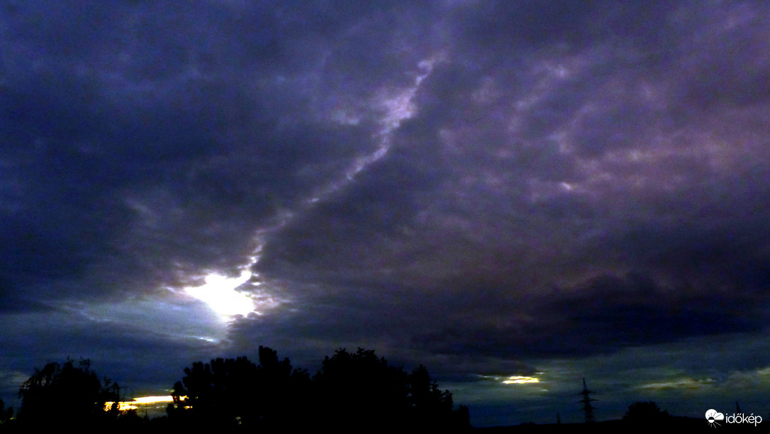 Mózes kettéválaszt