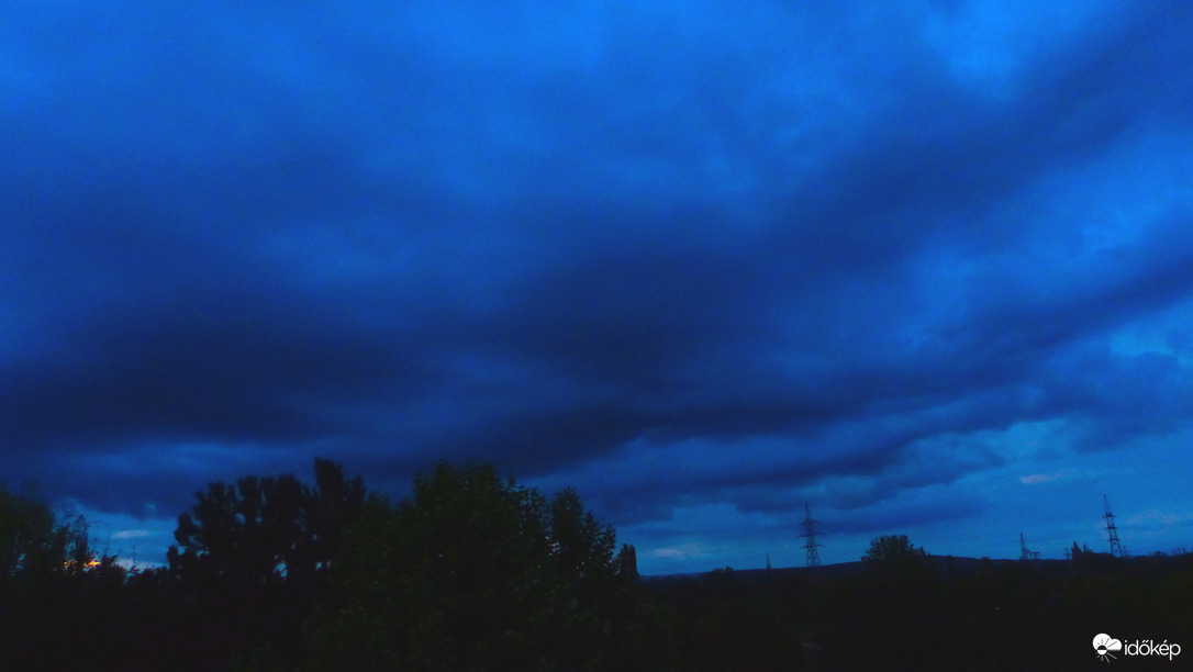 "Színpompás" naplemente