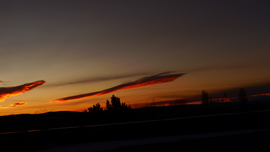 Űrhajónak álcázott felhő