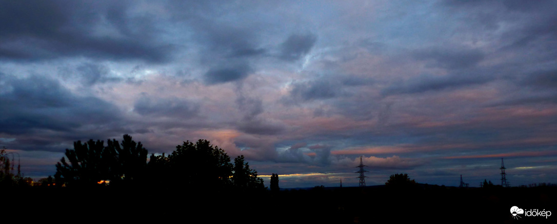 Rózsaszín hajnalon