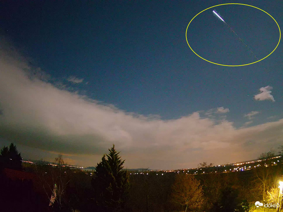 Tűzgömb Balatonszemesen 2021-12-17 19:30:51