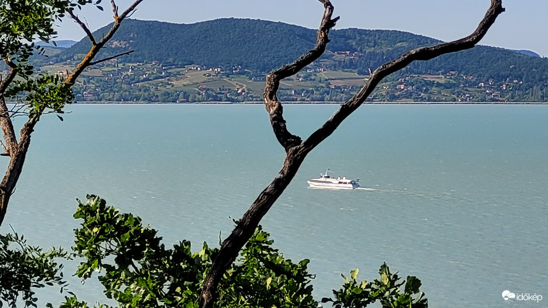 A Balaton Fonyódról