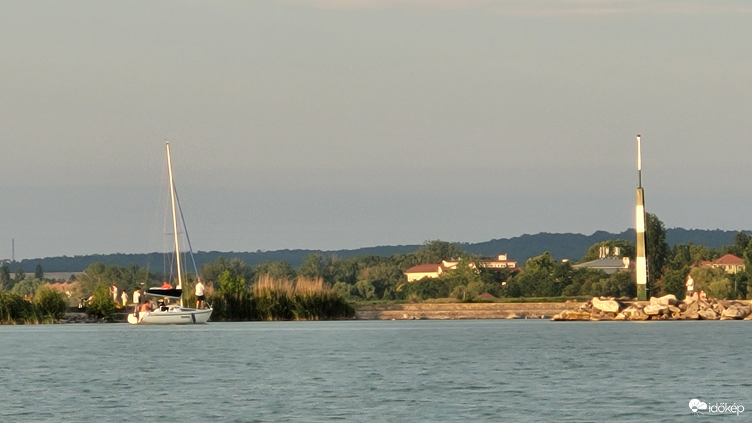 Balatonszemesi kikötő