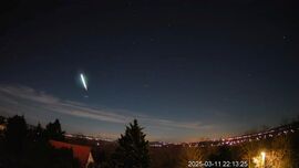 Tűzgömb Balatonszemesről nézve